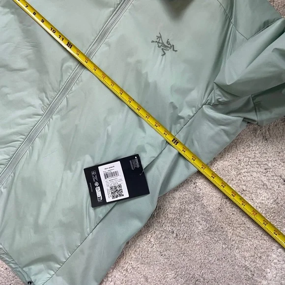 Arc'teryx Men's Mint Green Performance Jacket - Picture 10 of 13